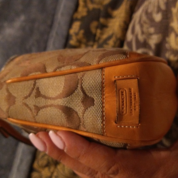 Coach Y2K Demi Shoulder Baguette in Signature Jacquard Canvas and Tan Leather - Picture 4 of 6